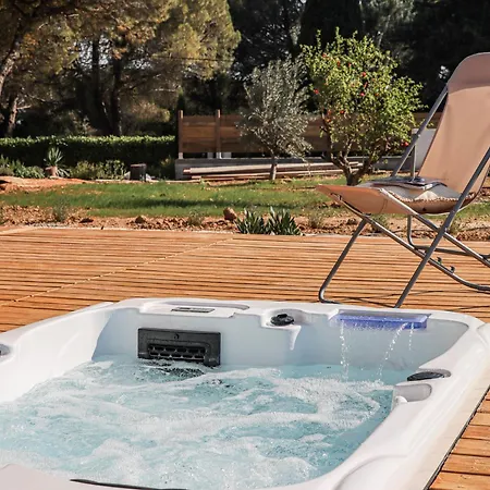 Les De Laure - L'eden Romantique, B&b, Privatif Et Petit Dejeuner, Couloir De Nage, 10mn Carcassonne (adults Only) Panzió