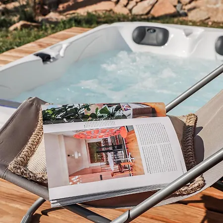 Les De Laure - L'eden Romantique, B&b, Privatif Et Petit Dejeuner, Couloir De Nage, 10mn Carcassonne (adults Only) 3*