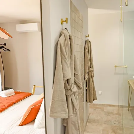 Panzió Les De Laure - L'eden Romantique, B&b, Privatif Et Petit Dejeuner, Couloir De Nage, 10mn Carcassonne (adults Only) Malves-en-Minervois