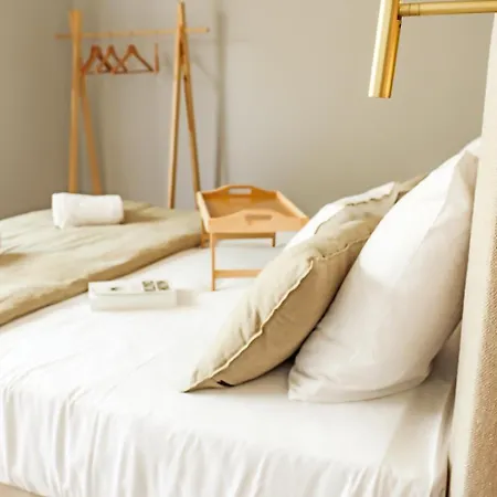 Panzió Les De Laure - L'eden Romantique, B&b, Privatif Et Petit Dejeuner, Couloir De Nage, 10mn Carcassonne (adults Only) Malves-en-Minervois