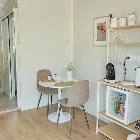 Les De Laure - L'eden Romantique, B&b, Privatif Et Petit Dejeuner, Couloir De Nage, 10mn Carcassonne (adults Only)