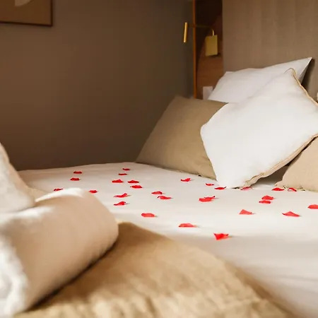 Les De Laure - L'eden Romantique, B&b, Privatif Et Petit Dejeuner, Couloir De Nage, 10mn Carcassonne (adults Only) Malves-en-Minervois