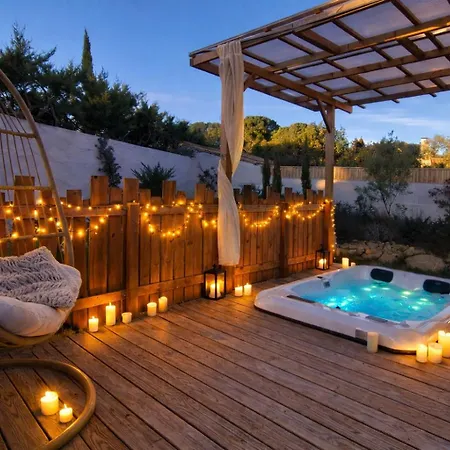 Les De Laure - L'eden Romantique, B&b, Privatif Et Petit Dejeuner, Couloir De Nage, 10mn Carcassonne (adults Only) 3*