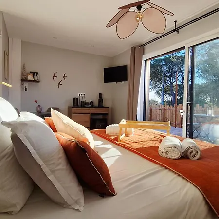 Les De Laure - L'eden Romantique, B&b, Privatif Et Petit Dejeuner, Couloir De Nage, 10mn Carcassonne (adults Only) B&B Malves-en-Minervois